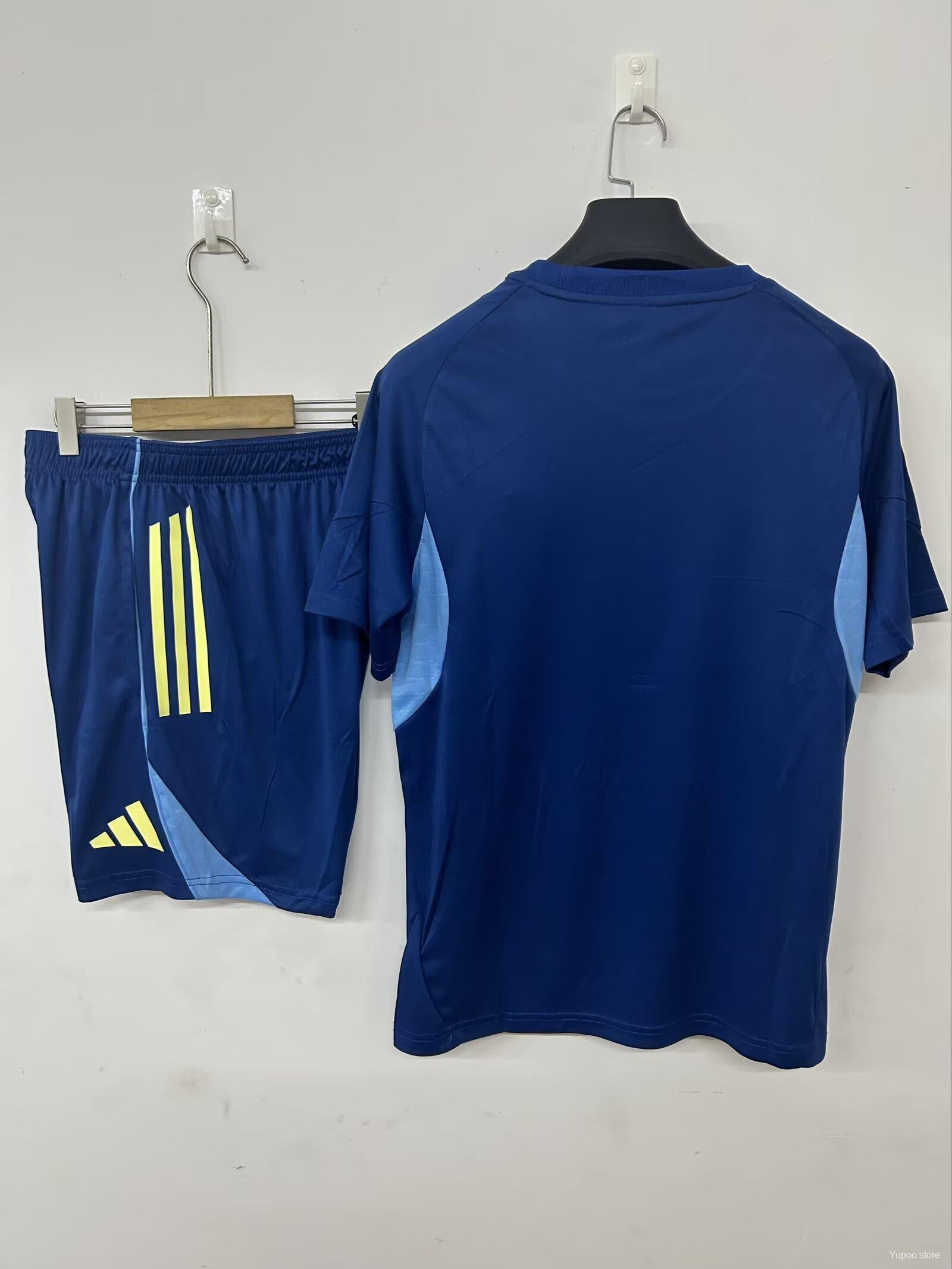 25/26 Fulham Training Jersey Sapphire+ Shorts22025-09-26