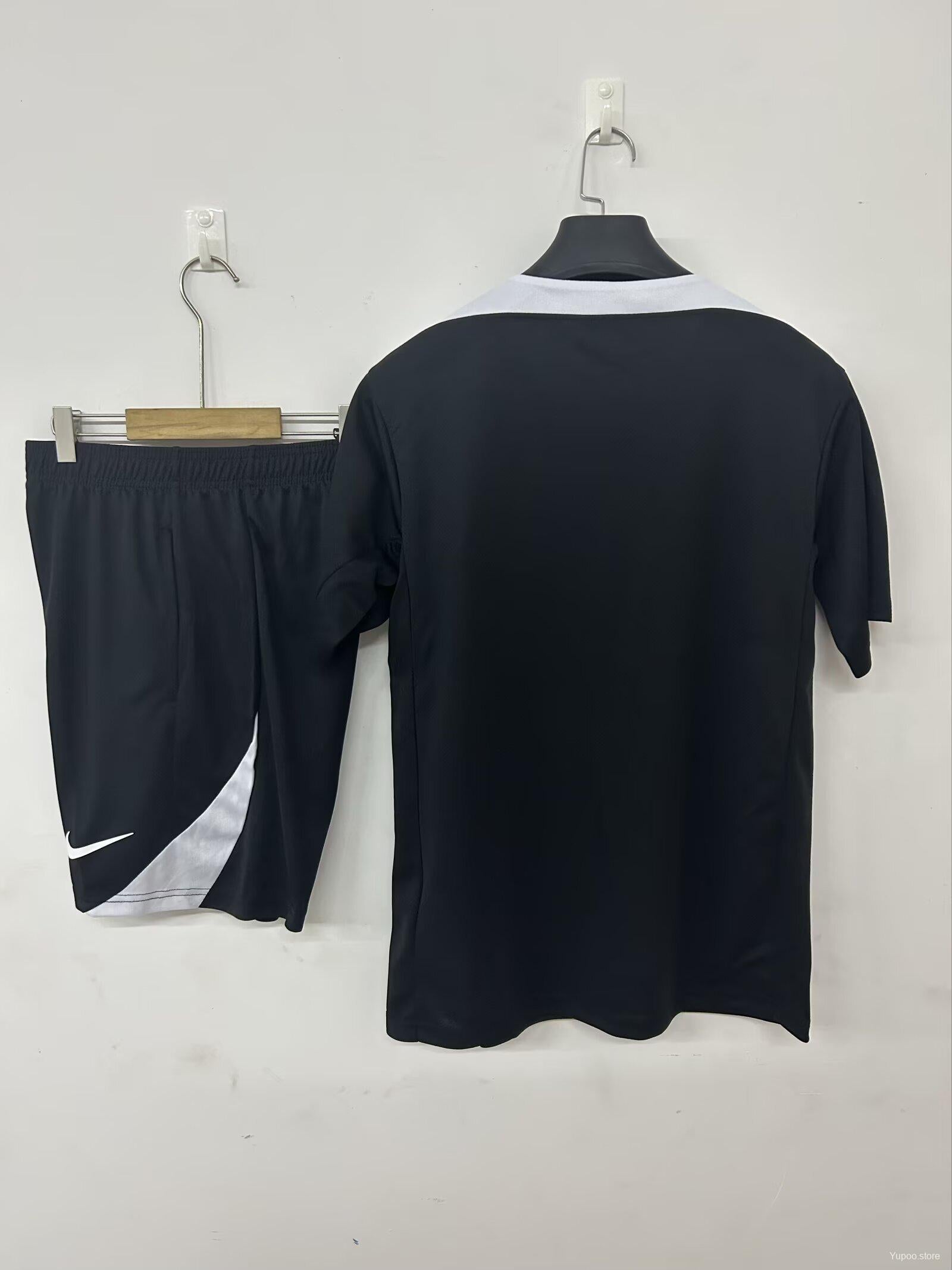 25/26 Chelsea Training Jersey Black+ Shorts22025-09-26