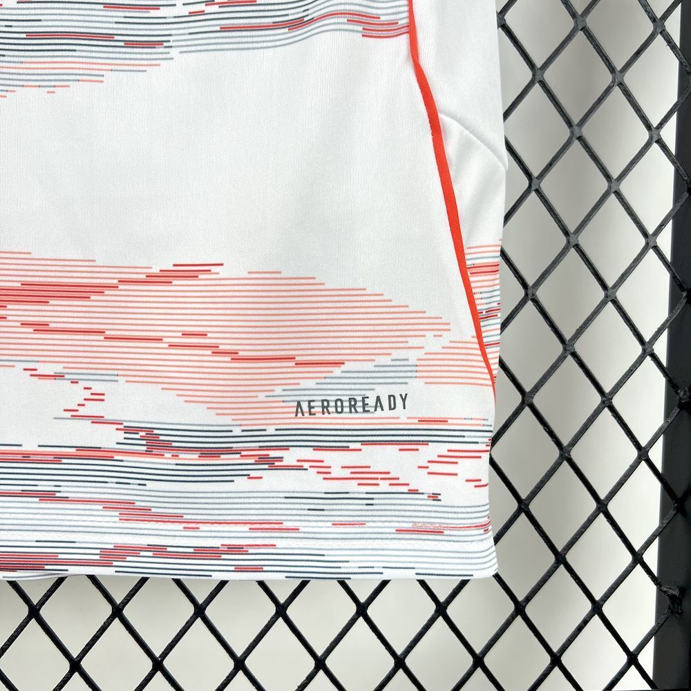 Bayern Munich 2025/26 Away Kids Kit9