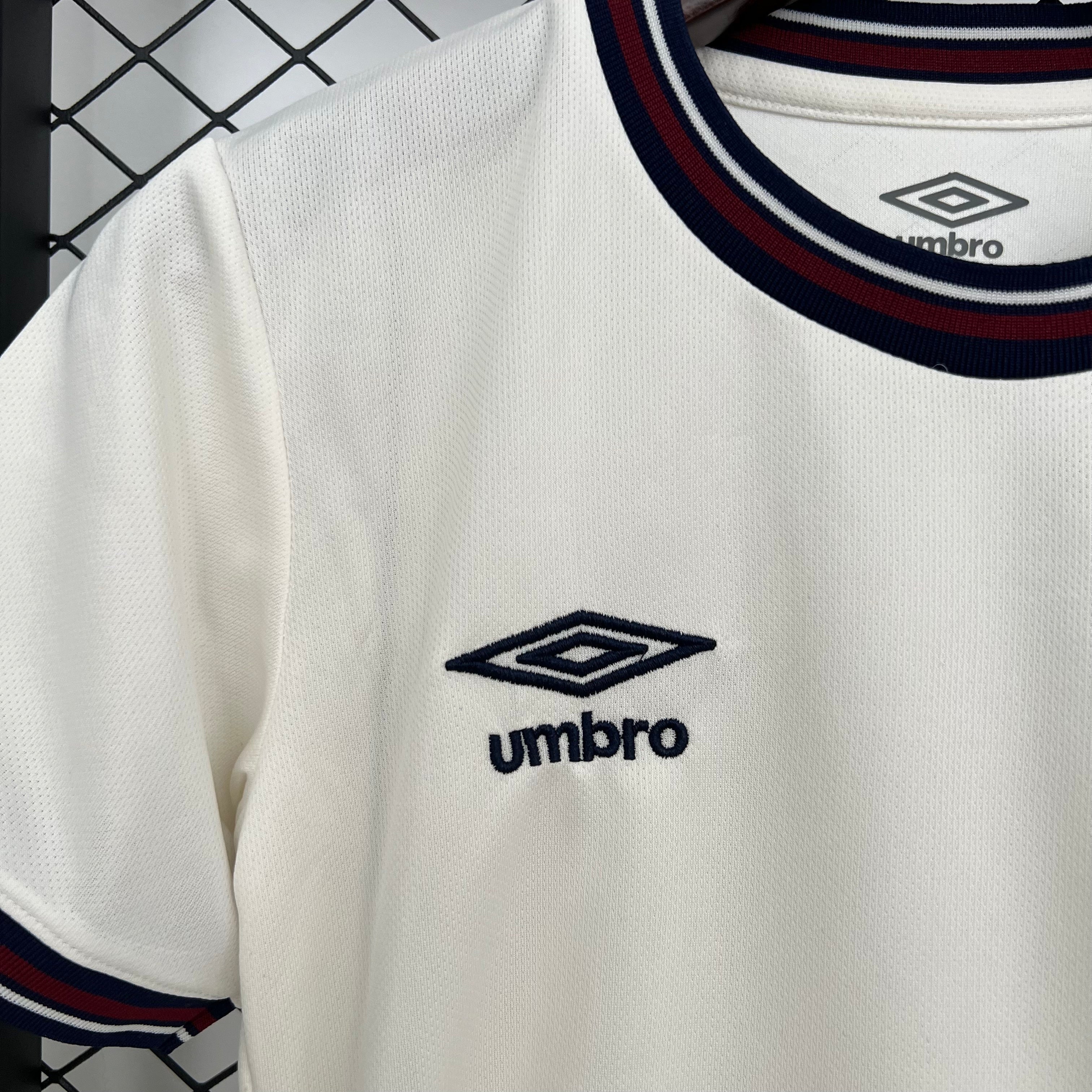 25/26 Kids West Ham United away Size: 16-287