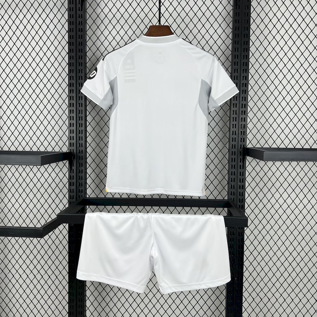 Real Madrid 2025/26 Home Kids Kit6