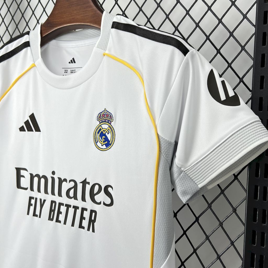Real Madrid 2025/26 Home Kids Kit6