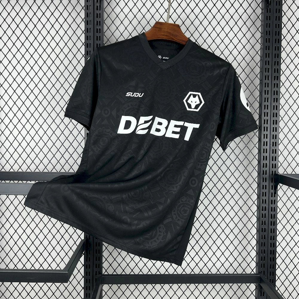 2025/26 Wolverhampton Wanderers Goalkeeper Black Jersey92025-08-30