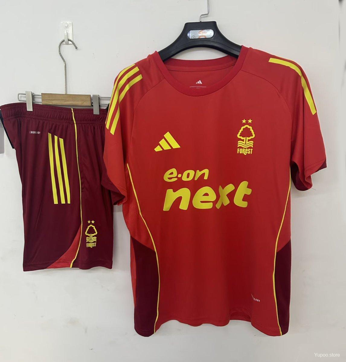 5/26 Nottingham Forest Pre-Match Training Jersey Red+ Shorts22025-09-26