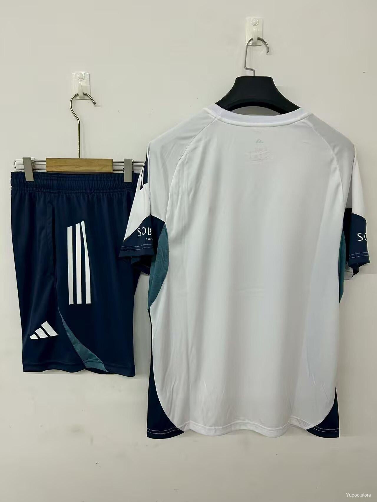 25/26 Arsenal Pre-Match Jersey White+ Shorts22025-09-26
