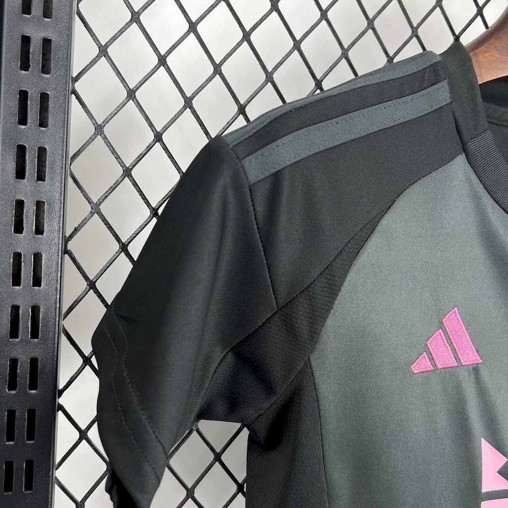 Inter Miami 2025/26 Away Kids Kit5