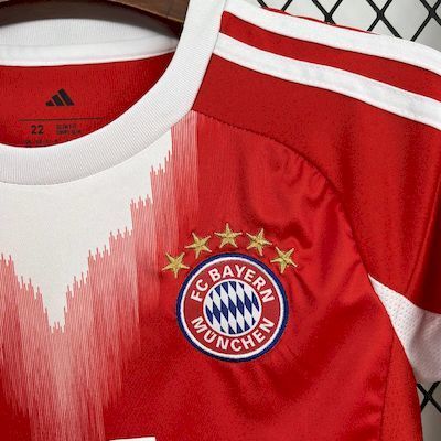 Bayern Munich 2025/26 Home Kids Kit11